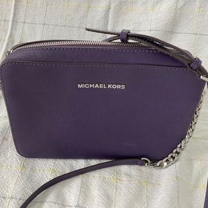 MICHAEL Michael Kors Large Jet Set EastWest Crossbody purple/silver chain accent